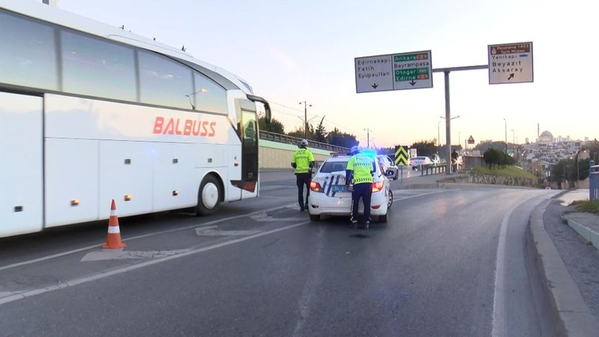 Son dakika haberi: İstanbul'da yarın ve ertesi gün bu yollar kapalı | Son dakika haberleri