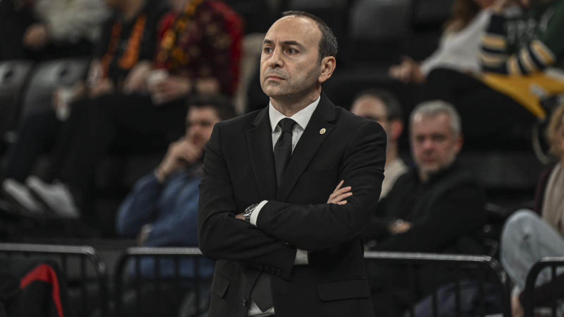 Galatasaray'da Deprem: Yakup Sekizkök'ün Başantrenörlük Dönemi Sona Erdi