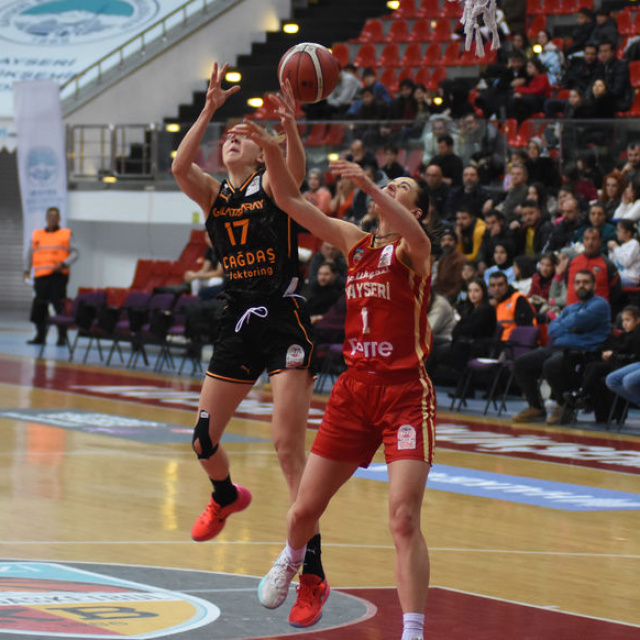 G.Saray, Kayseri'de farklı kazandı