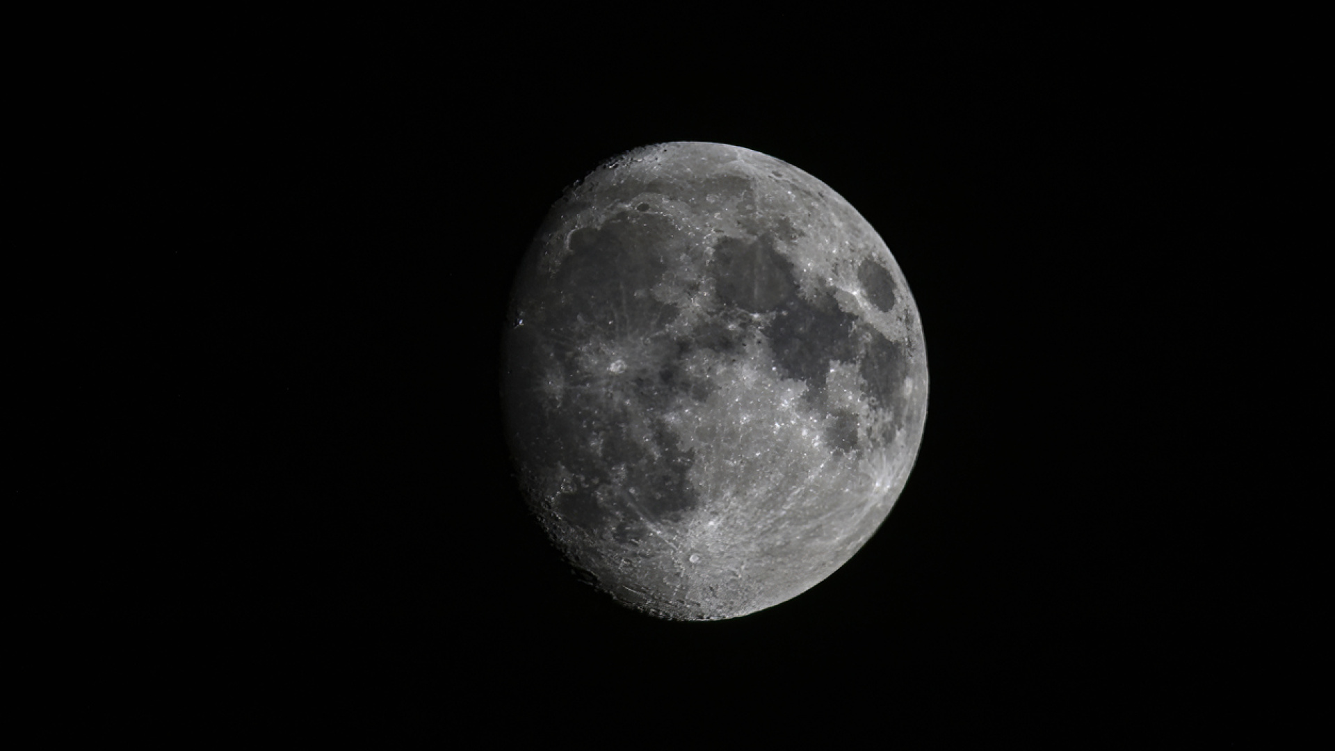 "Dolunay insanları sinirli yapıyor." derler, peki bu ne kadar doğru? Ay döngüsünün insan psikolojisine gerçekten bir etkisi var mı?