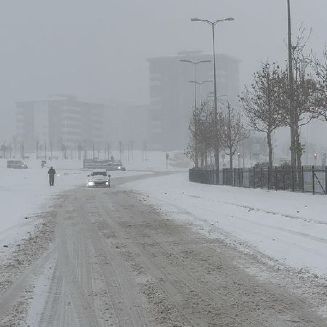 Gaziantep'te uçuşlara kar engeli