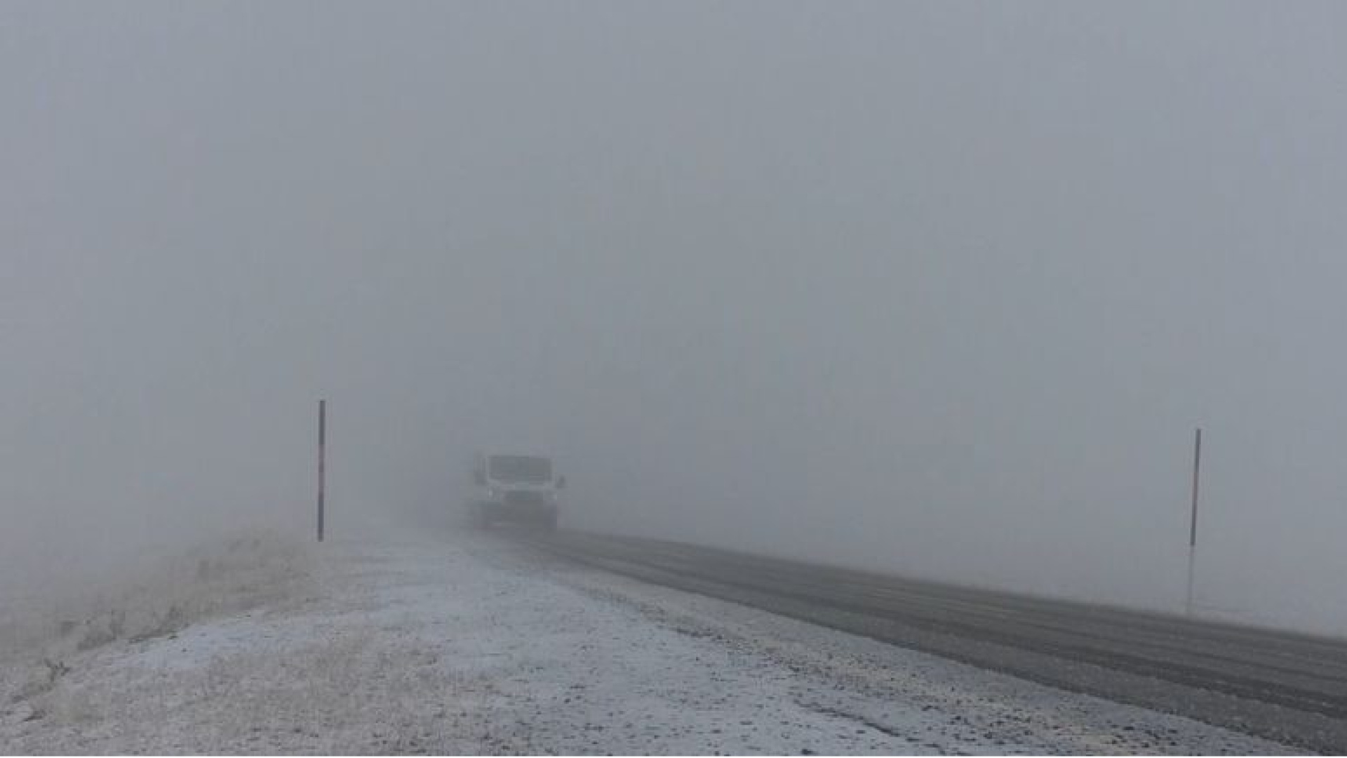 Yoğun kar yağışı yolu kapattı! | Son dakika haberleri