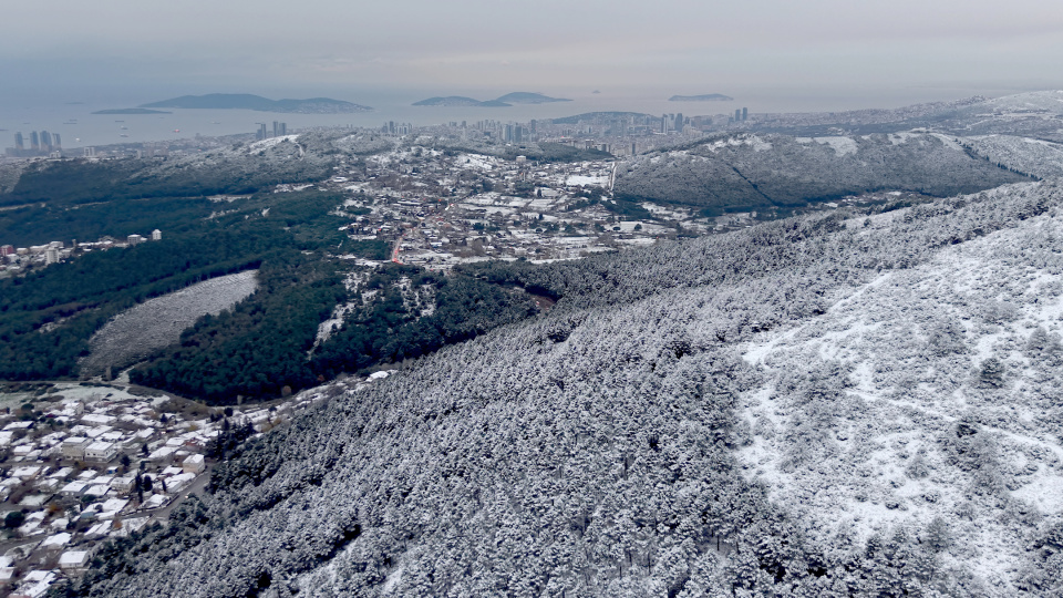 Gece yağdı! Aydos ve Çamlıca'da tuttu!