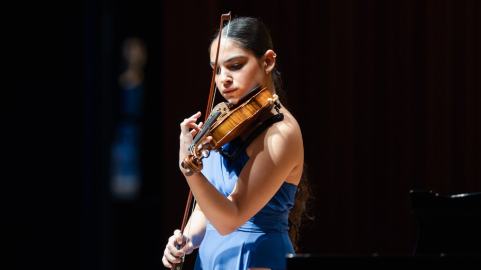 İş Sanat'ın 'Parlayan Yıldızlar'ı müzikseverlerle buluştu