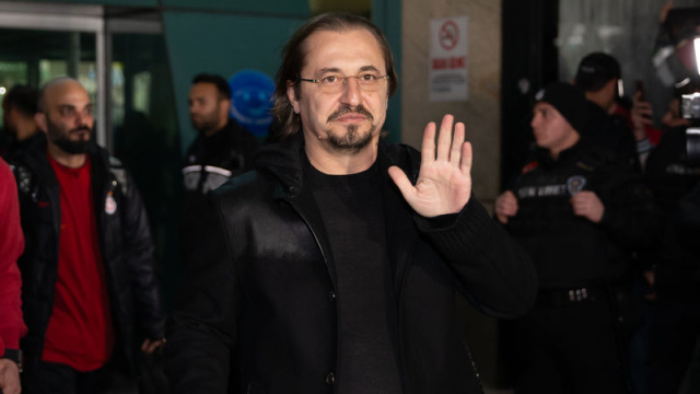 Galatasaray'da Ayhan Akman ile yollar ayrıldı!