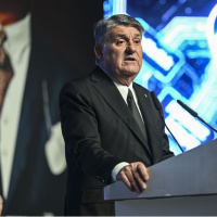 Serdal Adalı'dan yeni yıl mesajı!