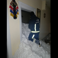 Van'da mahalleye çığ düştü! Kayıp kadın kurtarıldı!