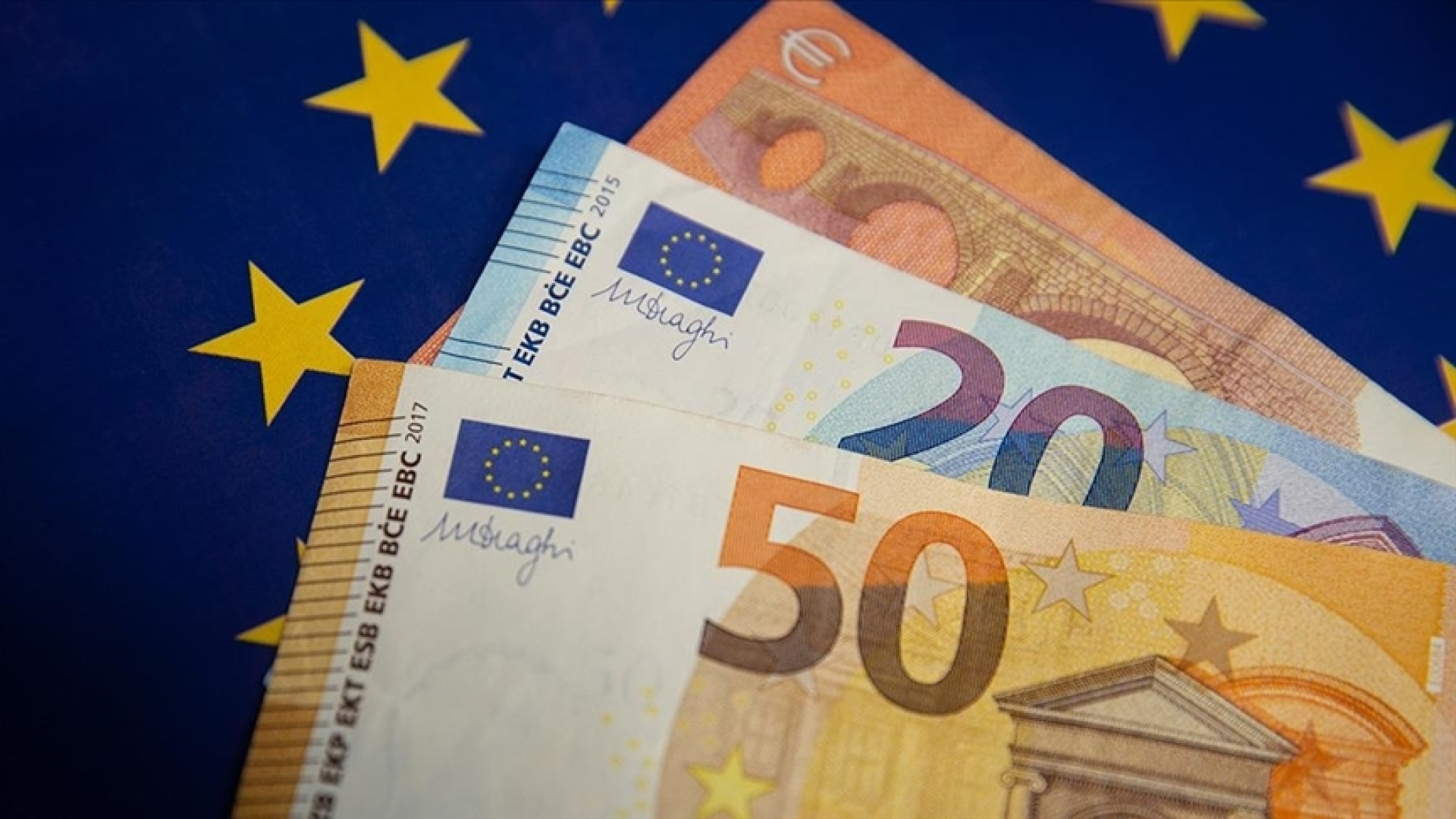 Euro 27 Yaşında: Bulgaristan Euro Bölgesi'ne Katıldı, Borçlar Yükselişte