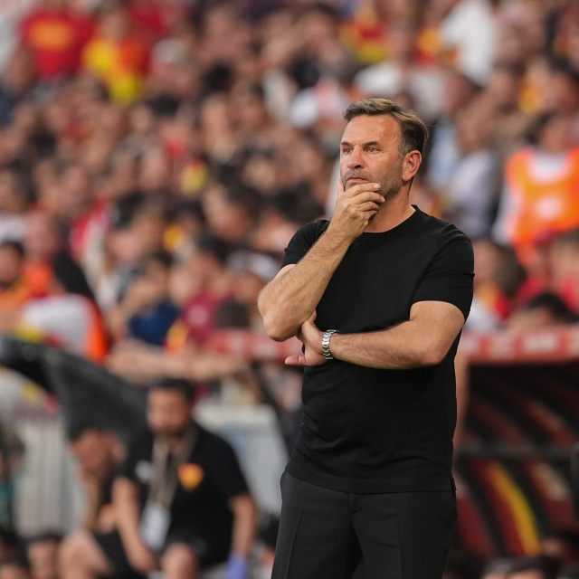 Galatasaray 4 kulvarda sahne alacak!