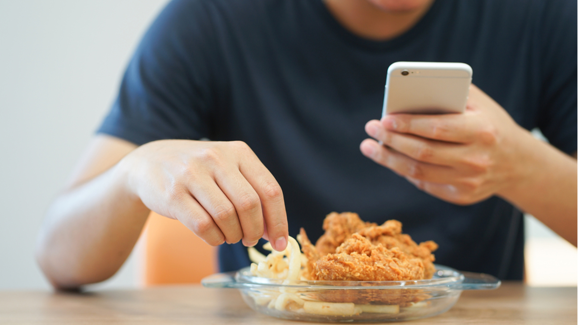 Bu işaretleri görmezden gelmeyin: Yeme bağımlılığı kapınızı çalıyor olabilir