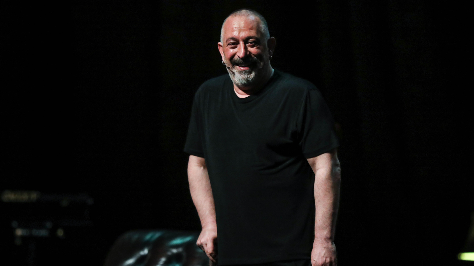 Cem Yılmaz'a kadınlar tepki gösterdi - Magazin haberleri