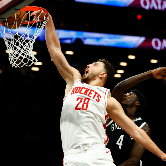 Alperen Şengün'den Brooklyn potasına 20 sayı!