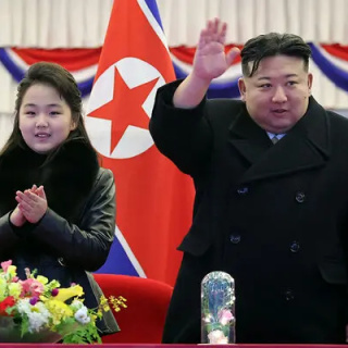 Kuzey Kore'de varis tartışmaları alevlendi