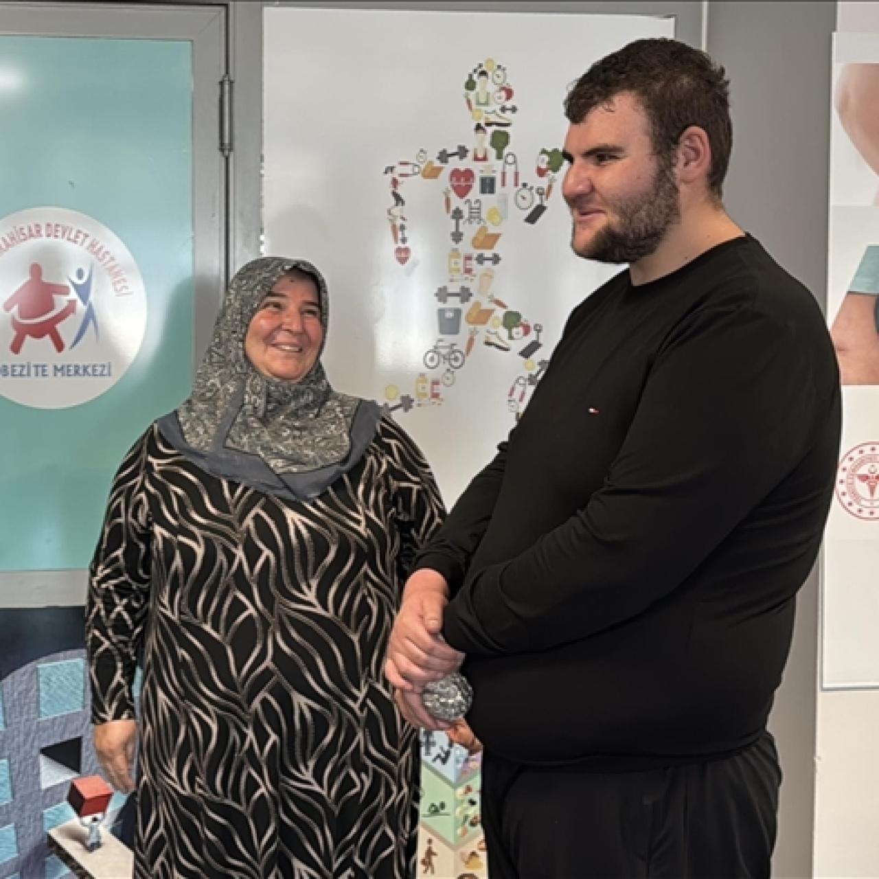 Abur cuburun da etkisiyle 198 kiloya çıktı! 6 ayda 50 kilo verdi