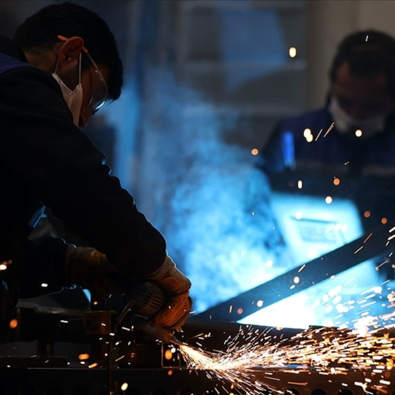 İmalat PMI aralıkta yükseldi