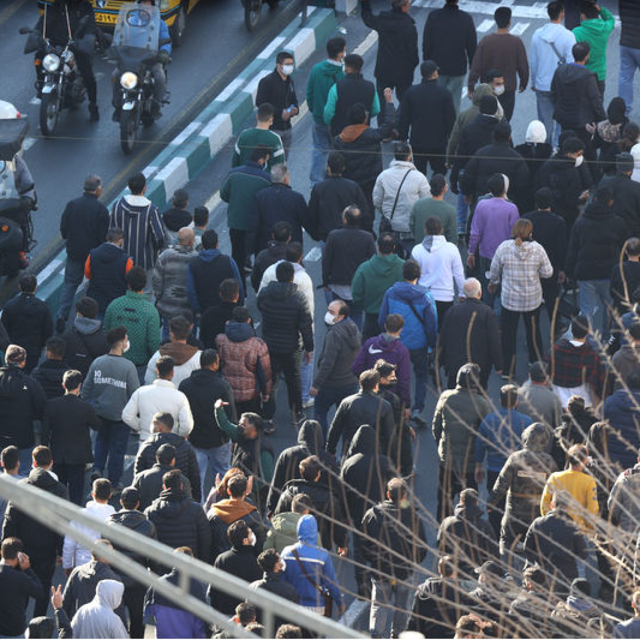 Trump: İran protestoculara şiddetle karşılık verirse harekete geçeriz