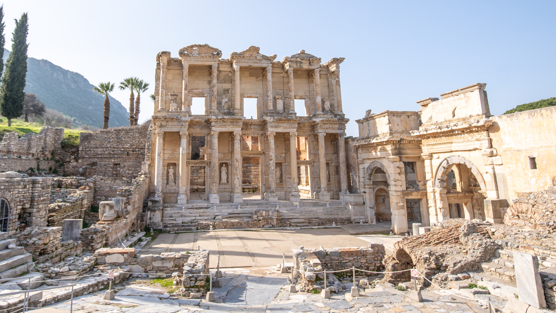 2025'te Müzeleri 33 Milyon Kişi Ziyaret Etti: Efes Birinci Sırada