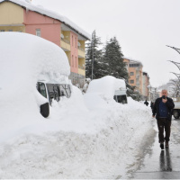 Bitlis'te yaşandı! Araçlar kara gömüldü!