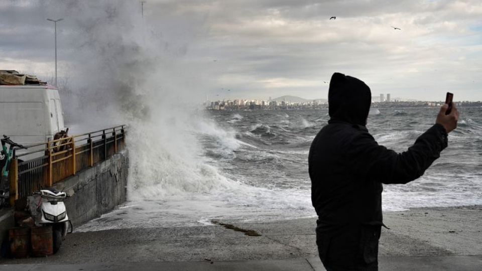 Kar gidiyor, kuvvetli fırtına geliyor!