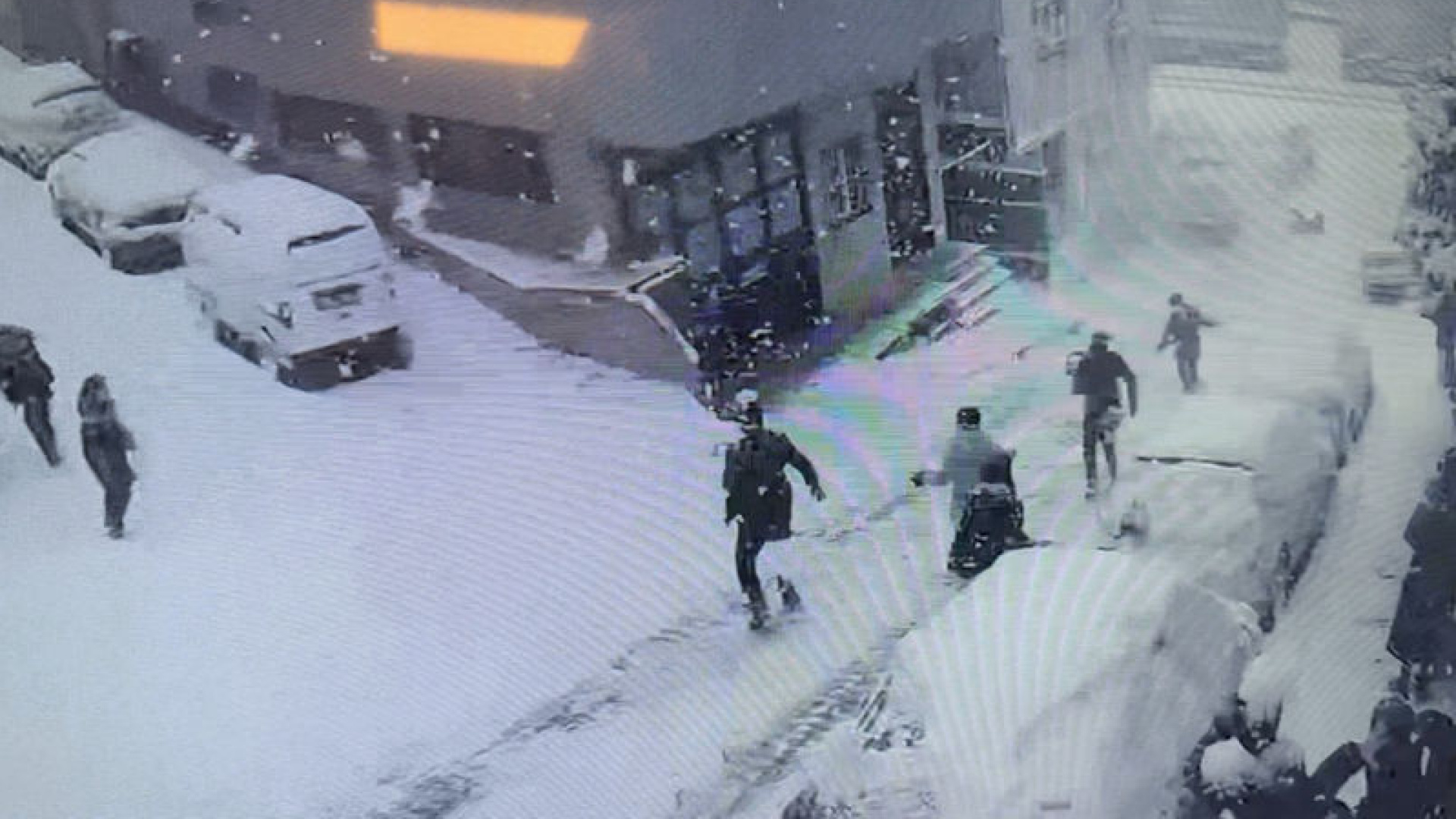 Kağıthane'de Kar Topu Oynayan 2 Çocuğa Çarpıp Kaçan Sürücü Tutuklandı