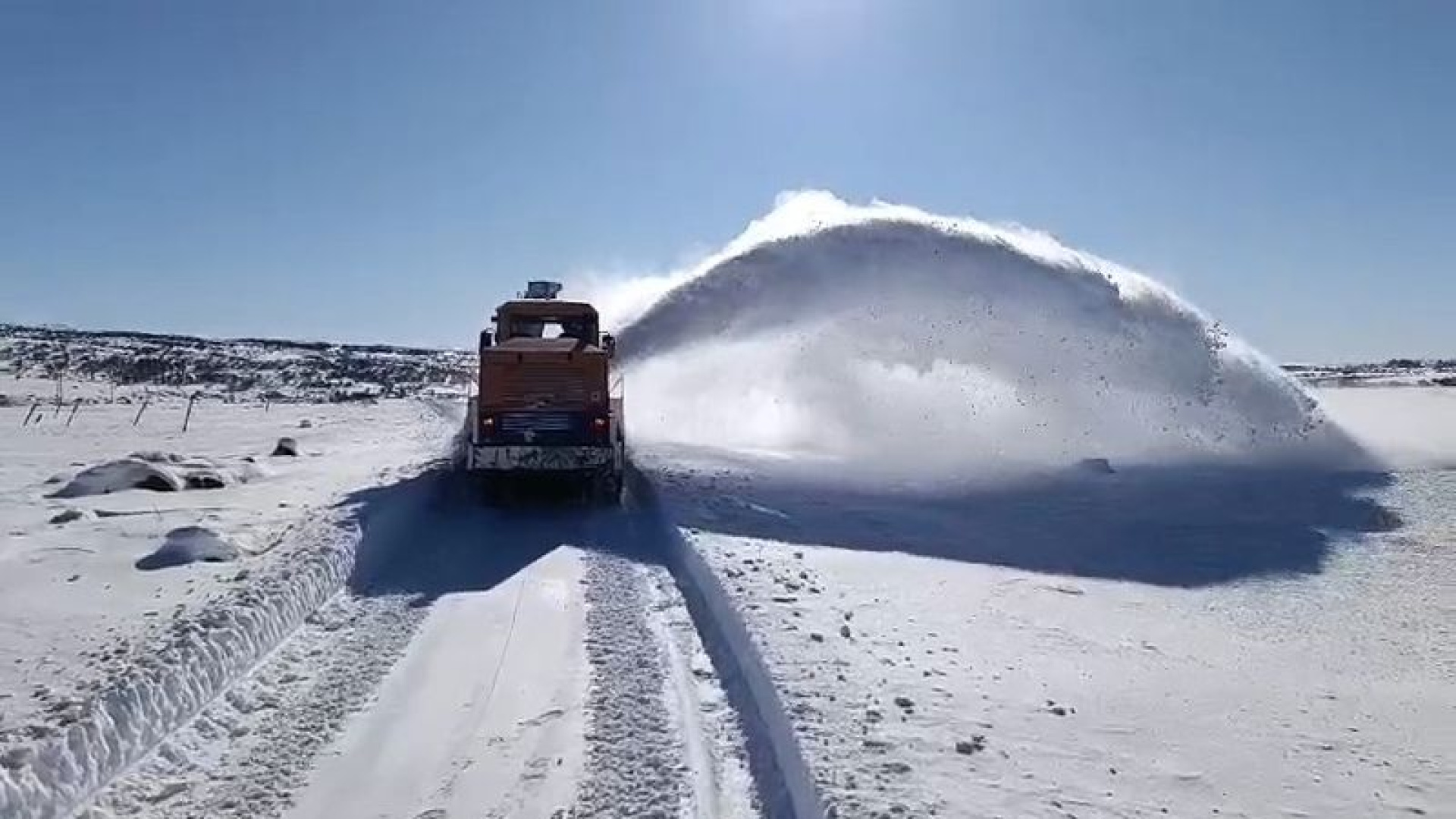 Elazığ’da kar nedeniyle 259 köy yolu kapandı