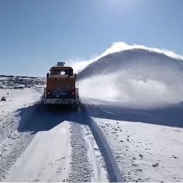 Elazığ'da kar nedeniyle 259 köy yolu kapandı