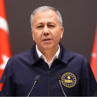 Polisin üzerine motosiklet süren 2 kişi tutuklandı