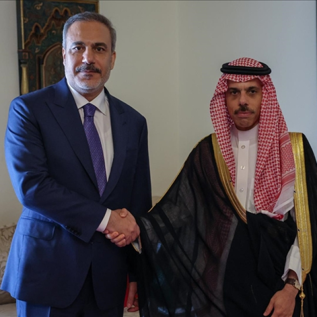 Bakan Fidan, BAE'li ve Suudi mevkidaşlarıyla görüştü