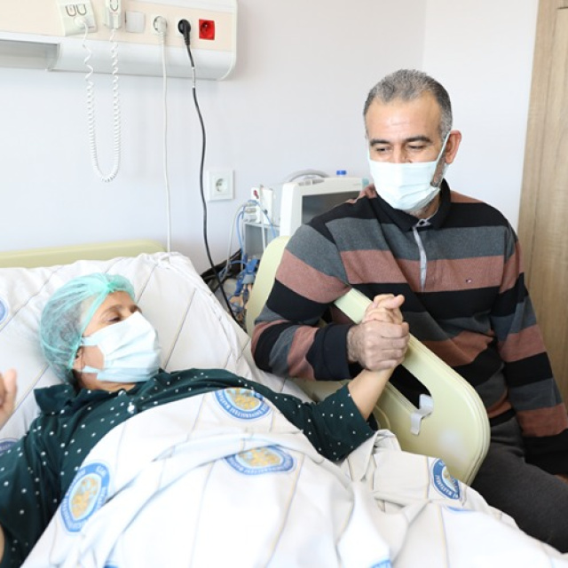 Mayın mağduru eşinin böbreğiyle diyalizden kurtuldu