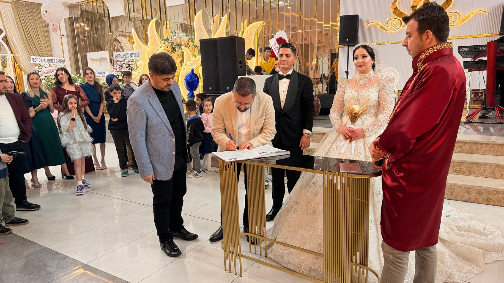 Kanseri yenen hastasının nikah şahidi oldu | Sağlık Haberleri