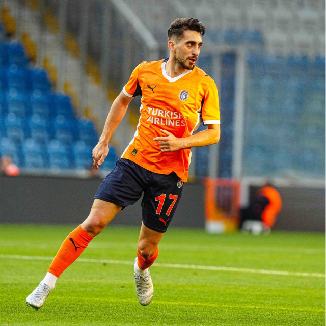 Başakşehir ayrılığı açıkladı!