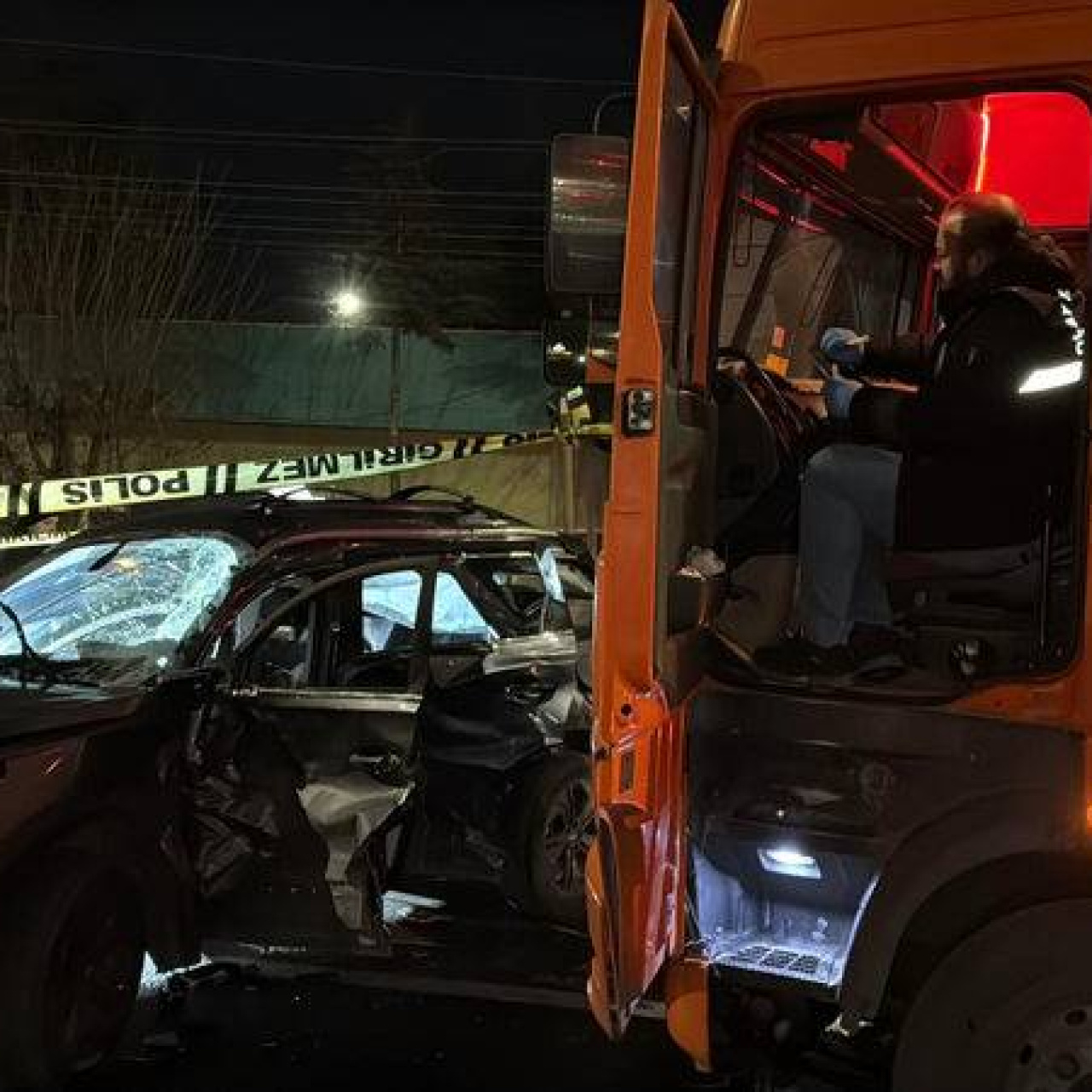 Işık ihlali can aldı: 1 ölü, 5 yaralı
