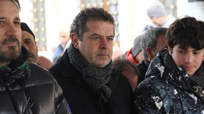 Cüneyt Özdemir'in annesi toprağa verildi