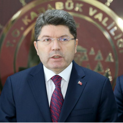 Bakan Tunç'tan Özel'e tepki