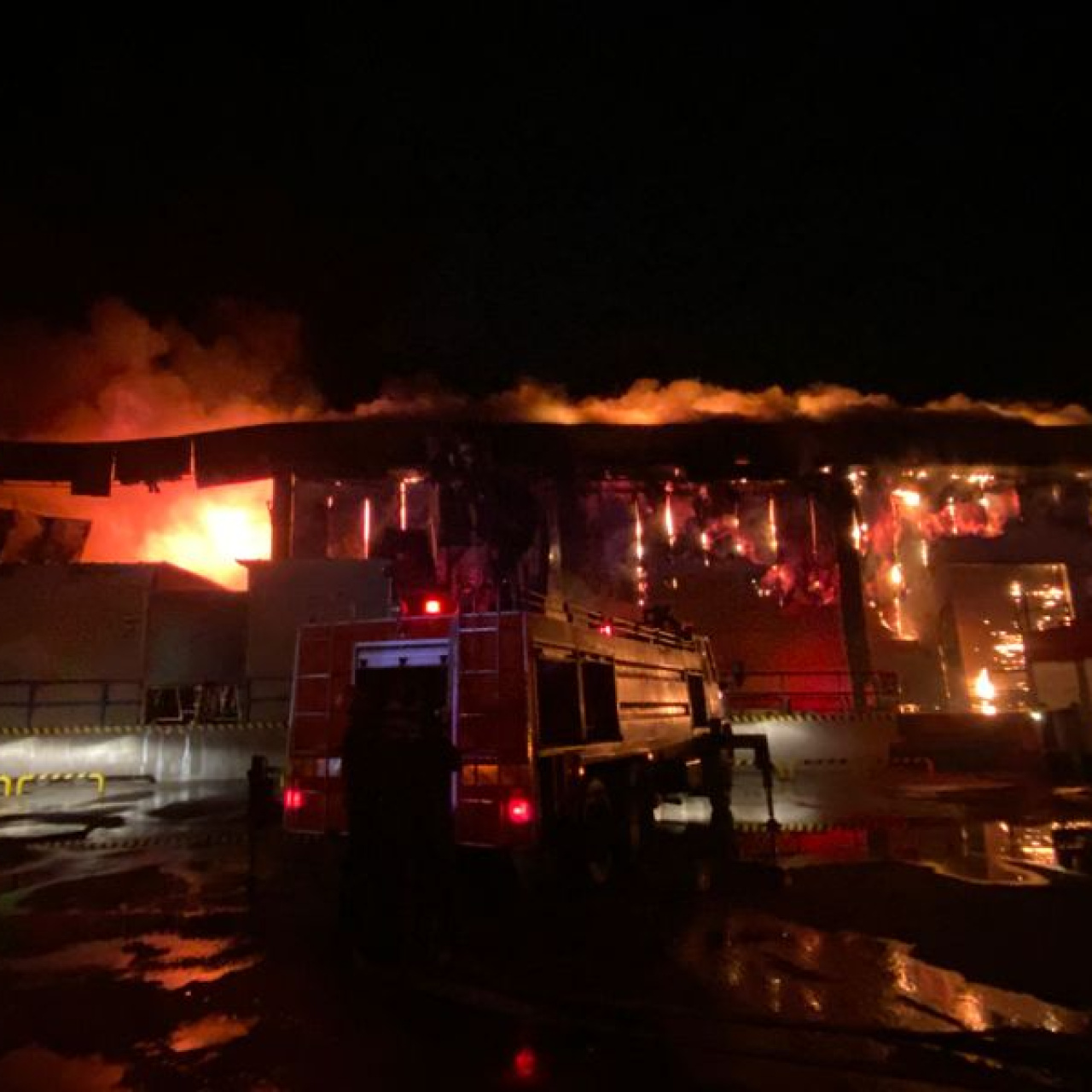 Soğuk hava deposunda yangın çıktı