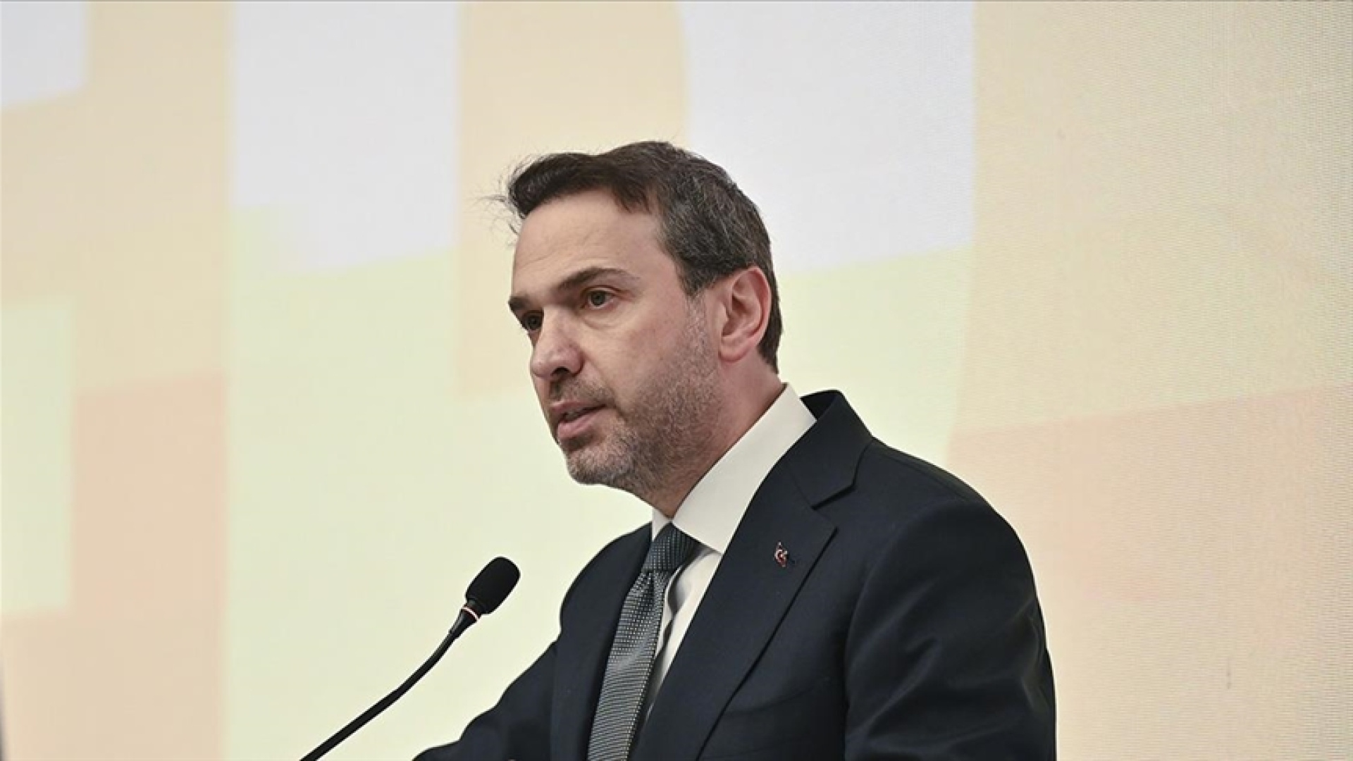 Azerbaycan ile 33 milyar metreküplük gaz anlaşması! Bayraktar'dan Venezuela yorumu: Dünya petrol piyasalarına şu anda çok fazla negatif etkisi olmayacak - Enerji Haberleri