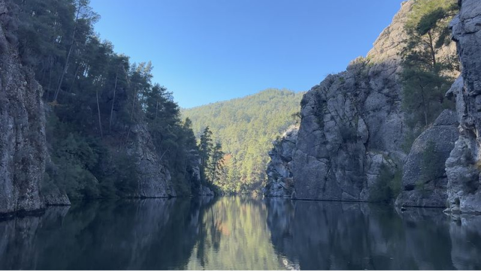 Dünyada sadece Burdur ve Muğla'da! Tekneden görülebiliyor