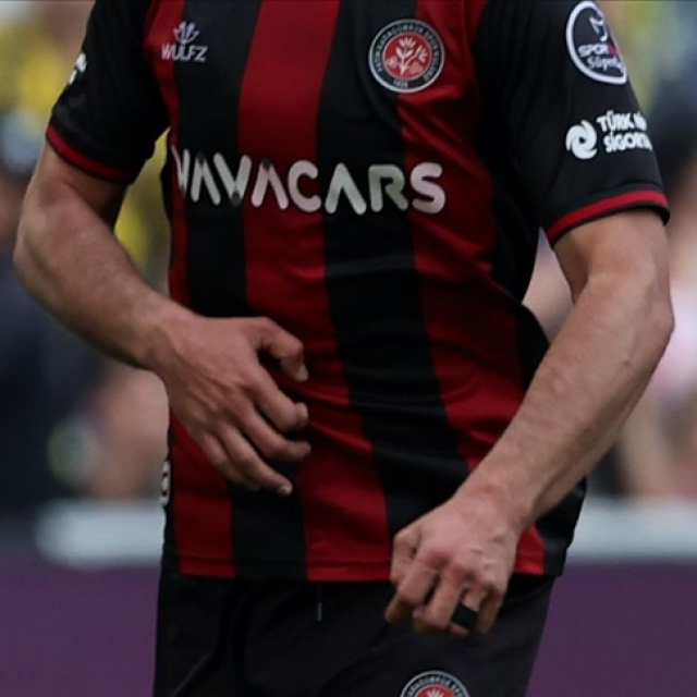 Fatih Karagümrük'te yaprak dökümü!