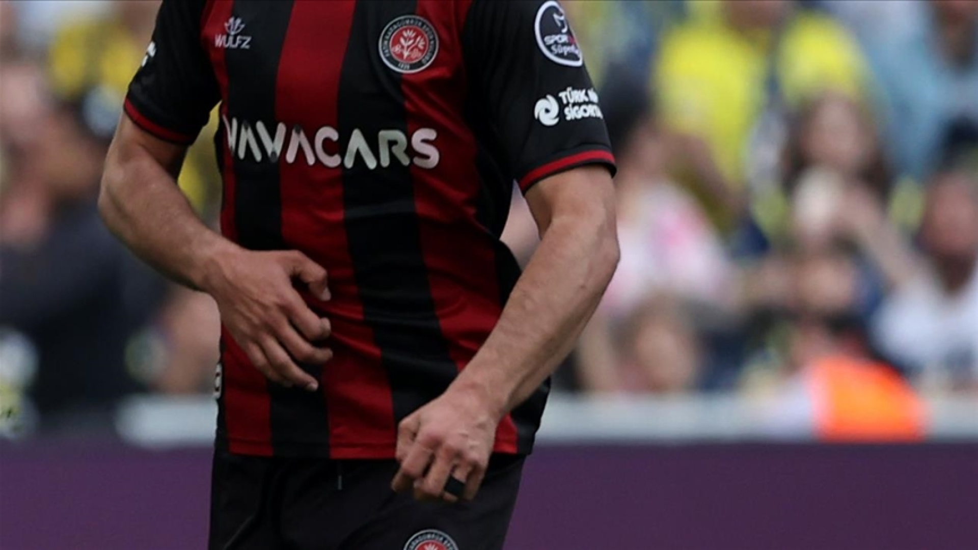 Fatih Karagümrük'te Yaprak Dökümü: 4 Futbolcu ile Yollar Ayrıldı