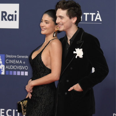 Ödülünü Kylie Jenner’a ithaf etti