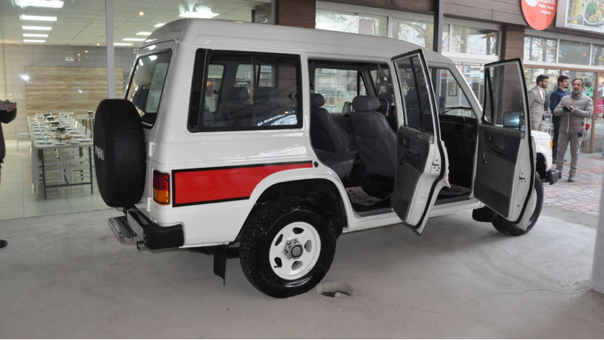 Son dakika: Efsane valinin oğlu 45 yıl sonra babasının aracını bulup satın aldı | Son dakika haberleri