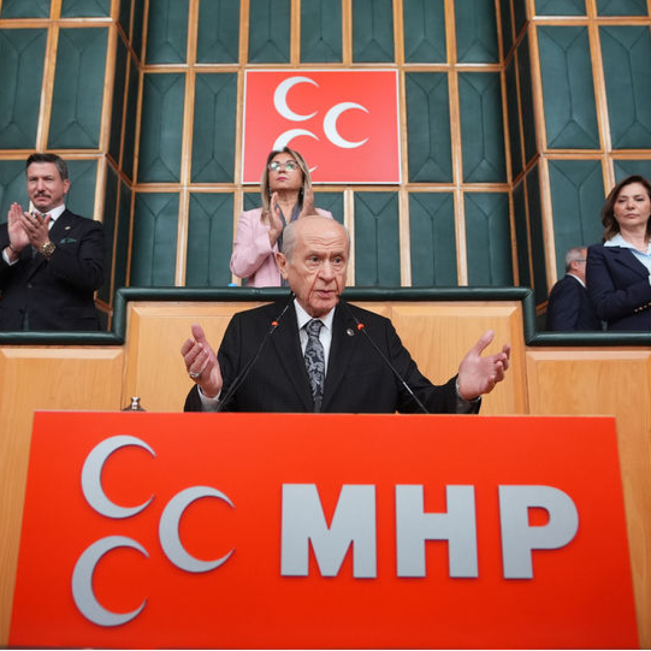 Bahçeli'den Maduro mesajları: ABD'nin yaptığı haydutluk
