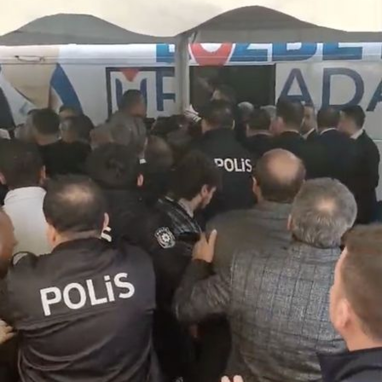 Mustafa Bozbey'e saldırı girişimi