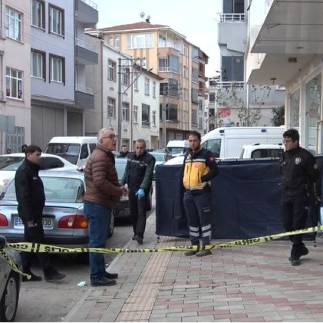 Ölü bulunmuştu... Merdivenden düşmüş!