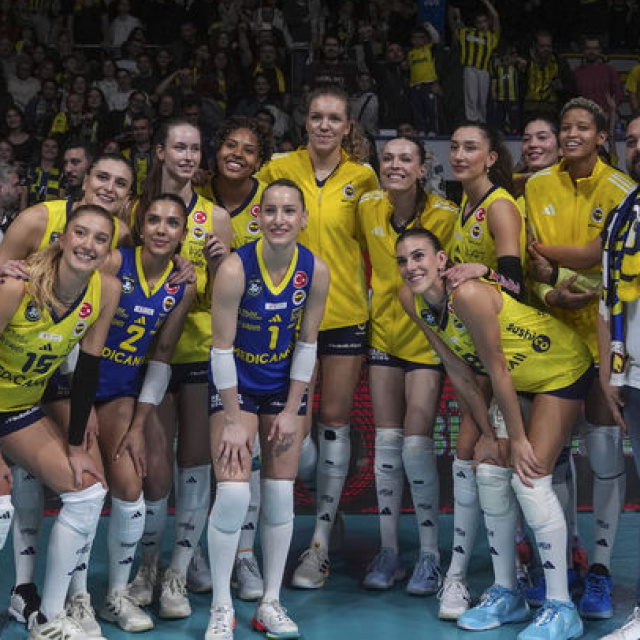 Fenerbahçe Medicana set vermeden kazandı!