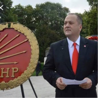 Eski CHP ilçe başkanı ofisinde ölü bulundu