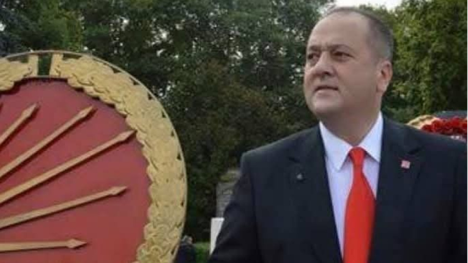 Eski CHP ilçe başkanı ofisinde ölü bulundu