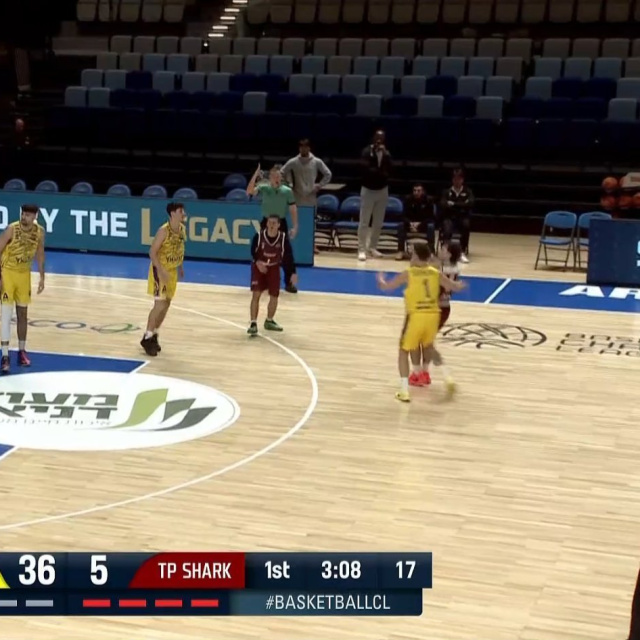 2 kişi kaldılar, hükmen mağlup oldular!