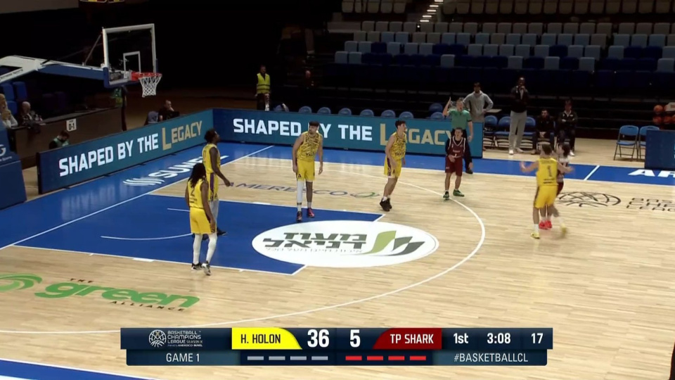 2 kişi kaldılar, hükmen mağlup oldular!