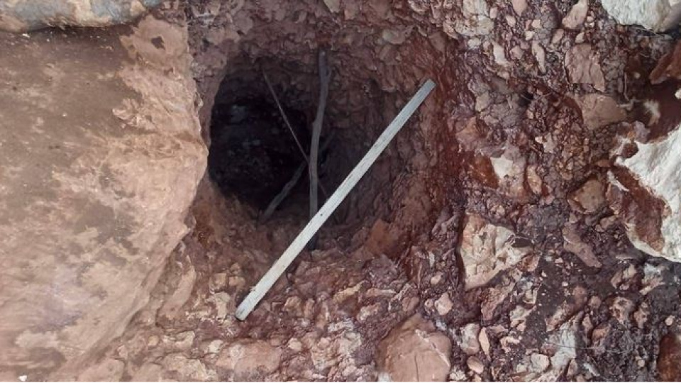 Define ararken patlama! 2 yaralı